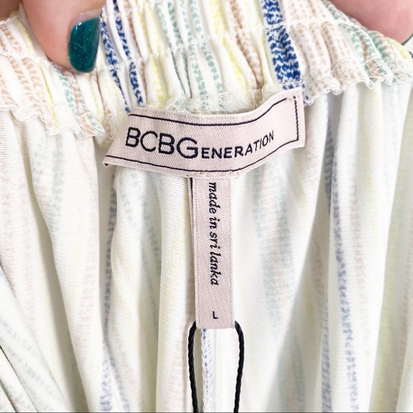 BCBGeneration Stripe Tie Front Jersey Swing Shorts Limestone Multi L NWT - Picture 3 of 8